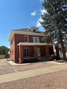 1725 Lake Ave