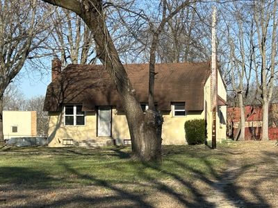 312 Stratford Ave