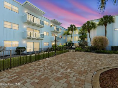223 Columbia Dr APT 122
