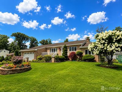 41 Edgewood Ave