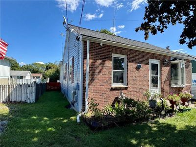 76 Lydia Ave