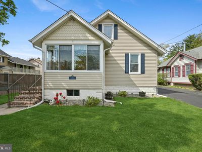 323 Maple Ave