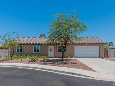 3613 S Isabel Dr