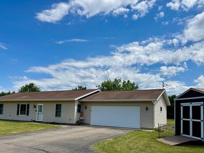 21304 Farm View Dr
