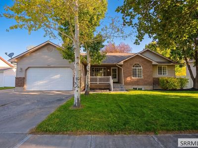 3865 Orchard Cir
