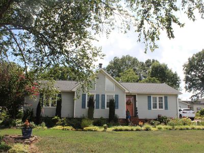 1170 Hanging Rock Rd