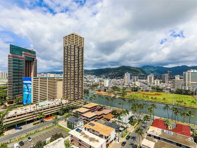 430 Keoniana St APT 1307