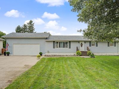 2225 Lakewood Trl