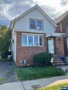 274 Green Avenue
