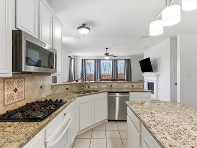 222 Lairds Dr