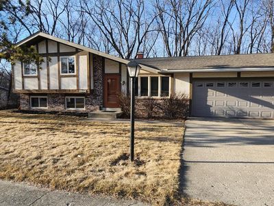 2830 Lincolnshire COURT