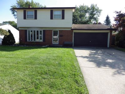 8244 Doncaster Dr