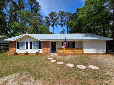 105 Kings Dr