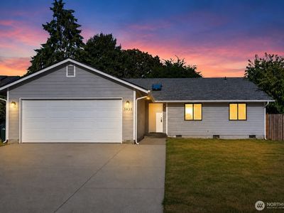 3832 Blue Finch Court SE