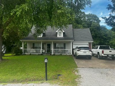 124 Maplewood Dr