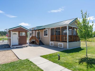 455 Guinevere Dr