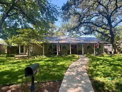 2600 Old Oaks Dr