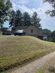 Property at 237 Fox Stop Rd, Charleroi, PA