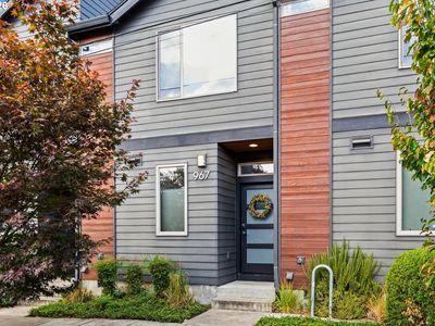 967 N Killingsworth Ct