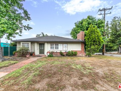 2208 New York Dr