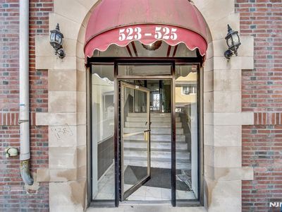 523-525 34th St #B1