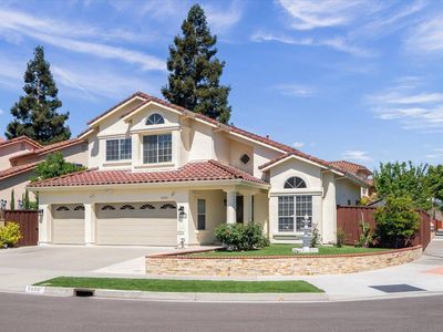 5696 Blackhawk Ct