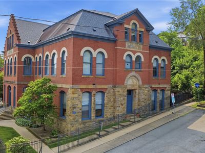 171 S 15th St APT 202