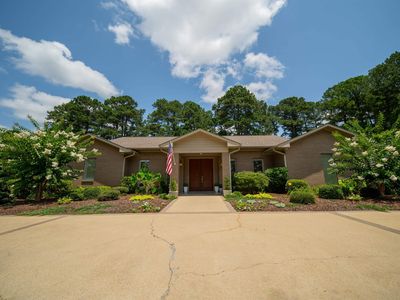 410 Hazel Cir