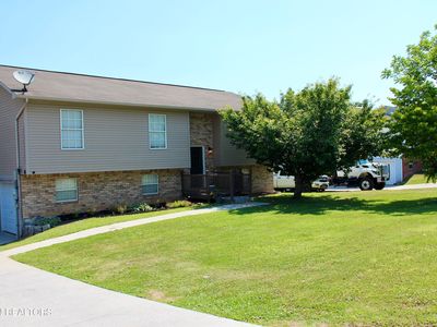 223 River Valley Cir