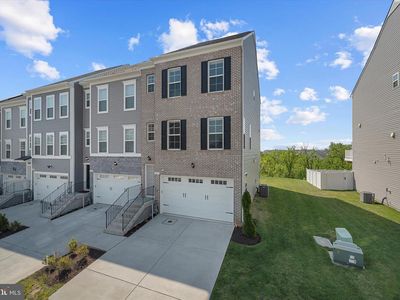 1049 Highpoint Trl