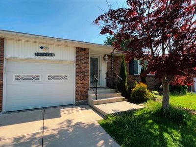7 E Rouen Dr