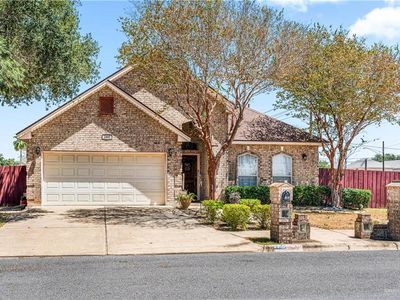 2300 Pelican Ave W