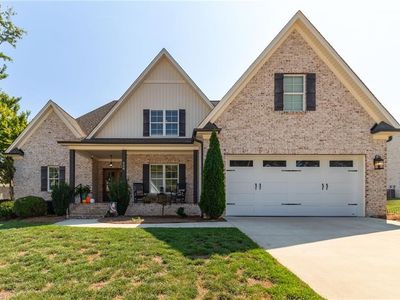 428 Wentworth Dr