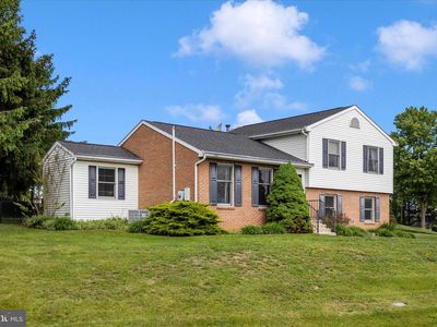 21 Carriage Hill Dr