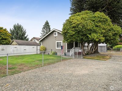 2921 Fredricksen Street