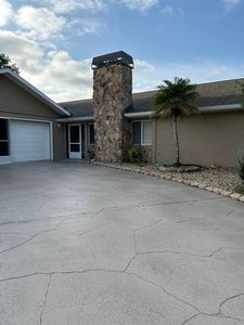 5924 Pebble Ln