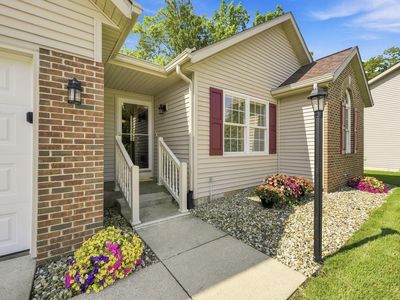 330 Carefree Ct