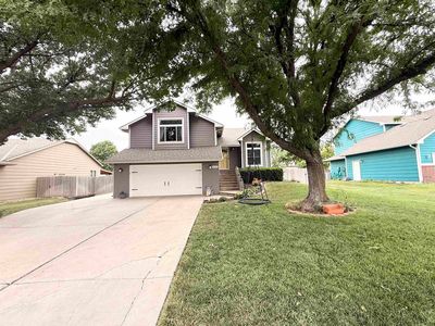 2443 N Woodlawn Blvd