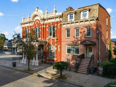 98 Grand Street