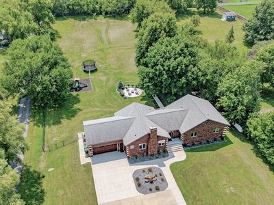 305 NE 54th St