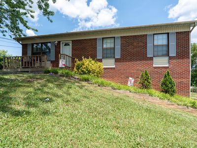 2321 Patricia Cir