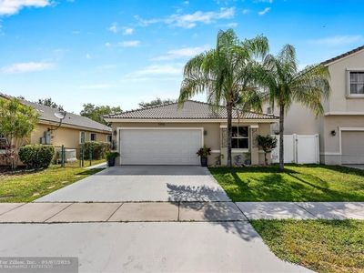 5900 E Grand Duke Cir