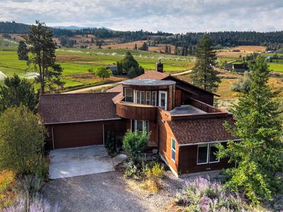 669 Groff Ln