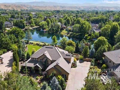 10466 W Sultana Ln