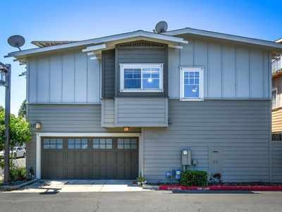 127 Valley Oak Drive