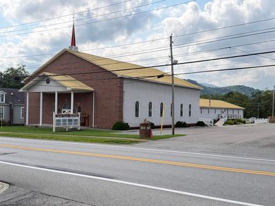 496 Main St