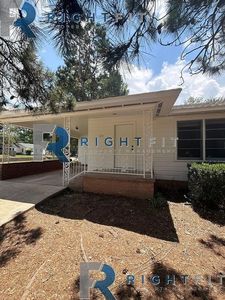 1214 Mockingbird Ln