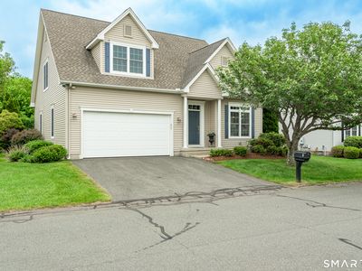 8 Greendale Drive #8