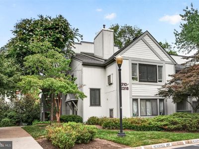 2316 Hunters Run Dr
