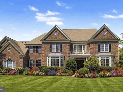 104 Meadowview Dr